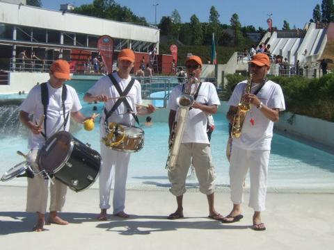 animation fanfare piscine